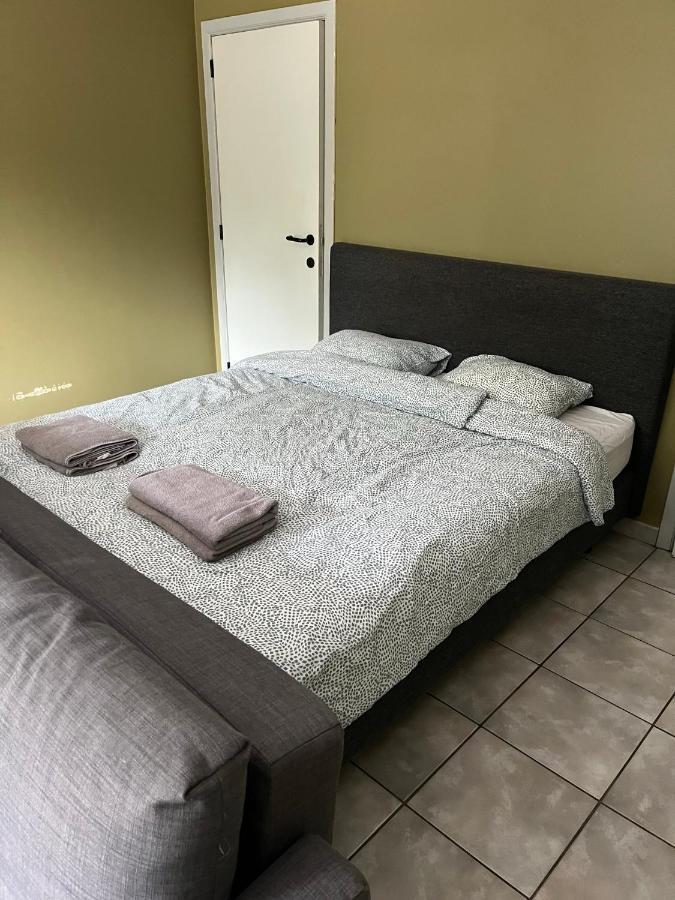 Hotel Logies Waasland Sint-Niklaas Esterno foto
