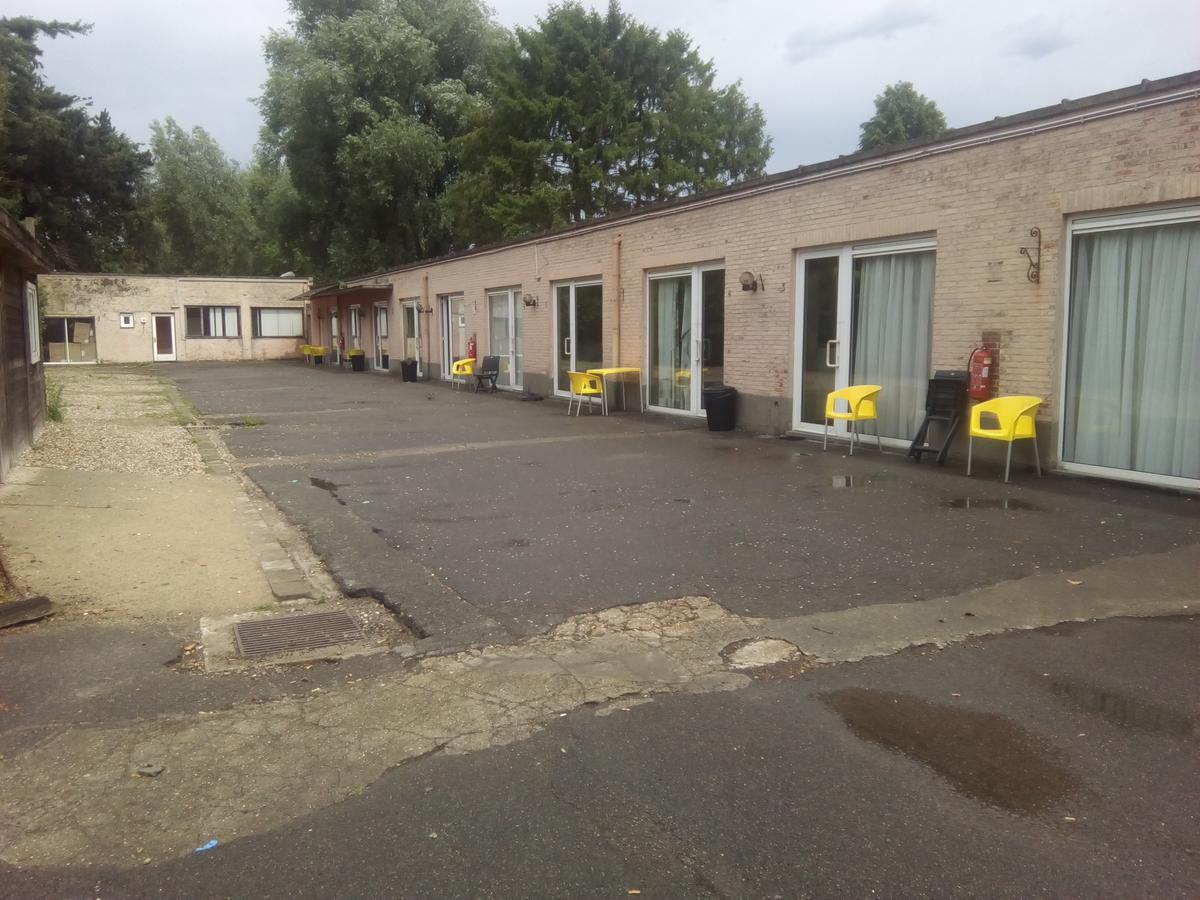 Hotel Logies Waasland Sint-Niklaas Esterno foto